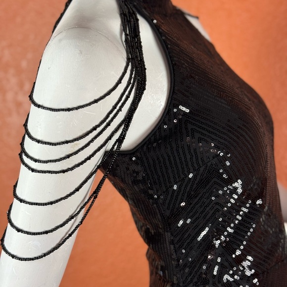 MISS ORD Cold Shoulder Beads Chain Cocktail Dress Size Small.  D46 - Picture 4 of 17